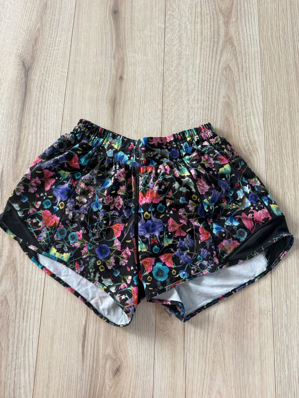 lululemon hotty hot shorts